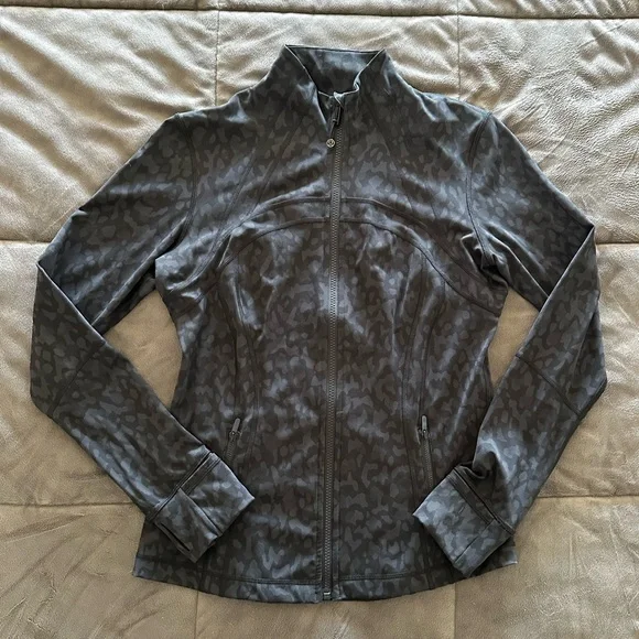 NWOT Lululemon Define Jacket - Picture 5 of 16